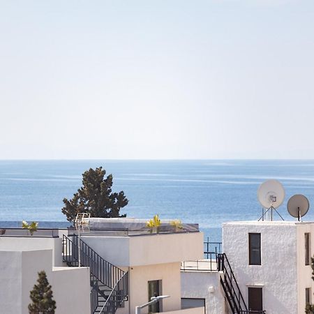 Luxurious 3-Bedroom Seaside Retreat Fully Renovated In 2025 Athen Exterior foto