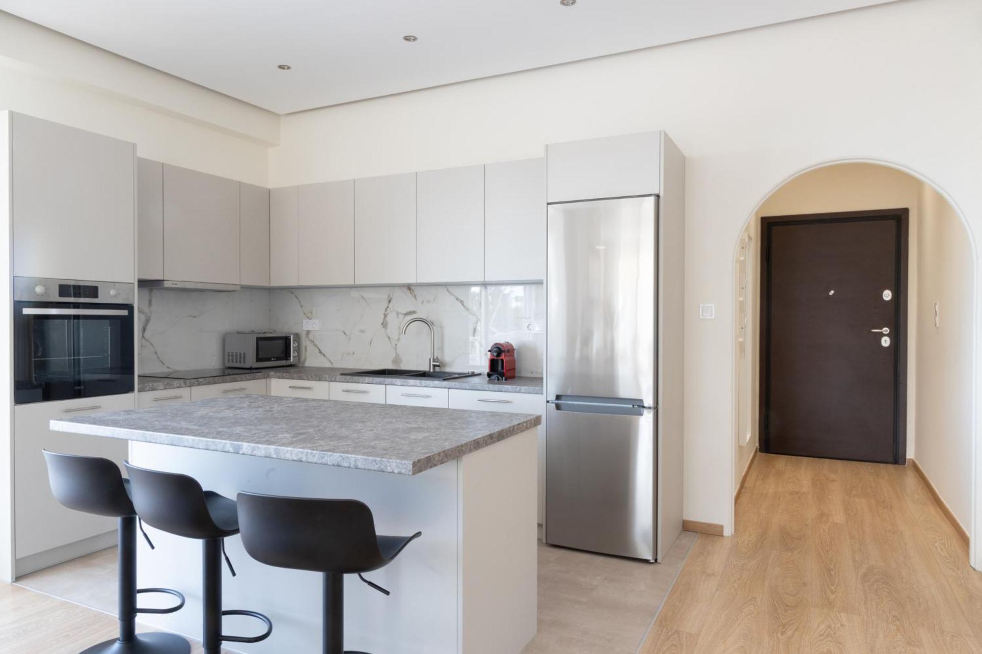 Luxurious 3-Bedroom Seaside Retreat Fully Renovated In 2025 Athen Exterior foto