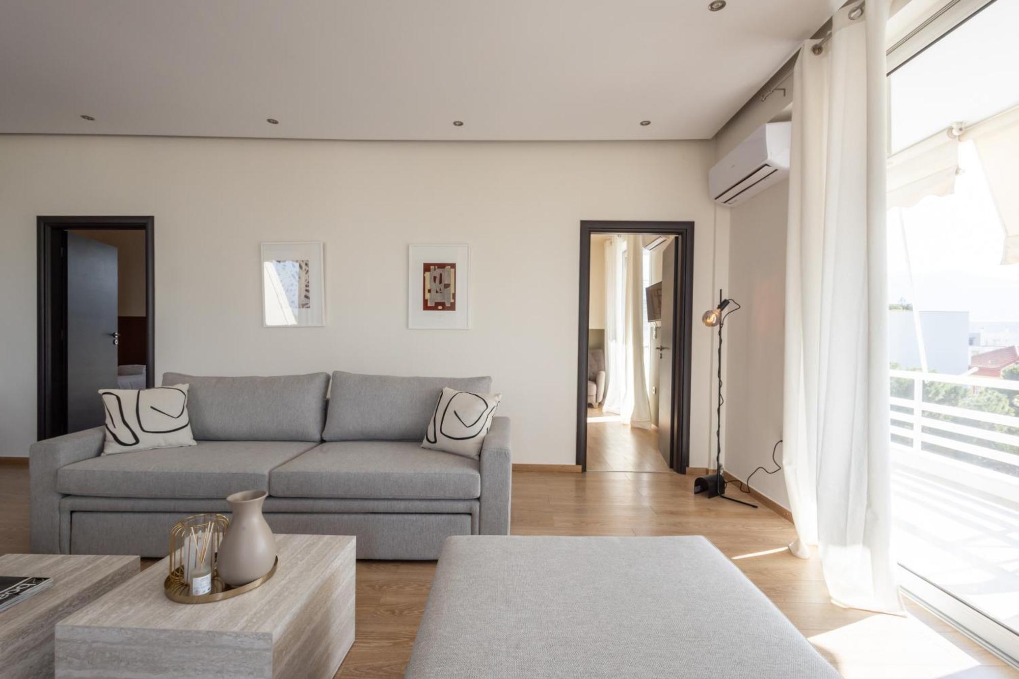 Luxurious 3-Bedroom Seaside Retreat Fully Renovated In 2025 Athen Exterior foto